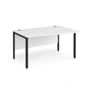 Maestro 25 right hand wave desk 1400mm wide - black bench leg frame and white to