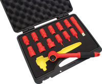 ROEBUCK INSULATED RATCHET & SOCKET SET 14 PIECE