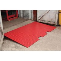 Ground level container access ramp