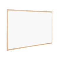 Pizarra blanca con marco de madera. Elementos de fijación en pared incluidos Medida 60x90cm