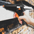 LogiLink WZ0051 pistolet et stylo à colle chaude Pistolet à colle chaude Noir, Orange 20 W