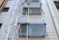 Steigleiter DIN14122-4 mehrzügig Stahl verzinkt Steighöhe bis 15,12 m Leiterläng