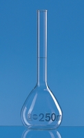 50ml Fiole jaugée en verre boro 3.3 classe A avec rebord