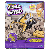 Kinetic Sand - ARENA MÁGICA - EXCAVA Y DERRIBA - 454 gr de Arena magica,1 Camión de Construcción y 4 Herramientas para Mezclar, Moldear y Crear - Kit Manualidades Niños - 604417...