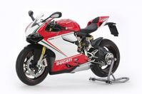 Tamiya Ducati 1199 Panigale S Tricolore Motorradmodell Vormontiert 1:12