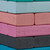 Relaxdays Wackelturm, Holzturm Spiel farbig, 54 Holzklötze mit Würfel, Geschicklichkeitsspiel, HBT 26,5x7,5x7,5 cm, bunt