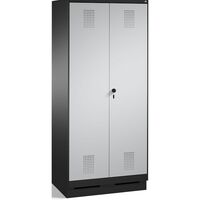 EVOLO cloakroom locker, doors close in the middle