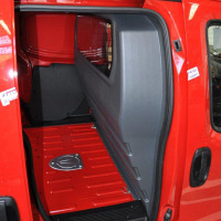 Trennwand mit Fenster für Fiat Fiorino, Bj. ab 2008, aus ABS-Kunststoff