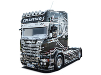 Italeri Scania R730 Streamline Truck/Trailer model Assembly kit 1:24