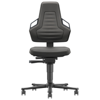 Bild zeigt Stuhl mit Stoff Duotec schwarz