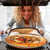 Relaxdays Pizzastein rund, Steinplatte für Pizza & Flammkuchen, Backstein für Ofen & Grill, Cordierit, 33 cm Ø, beige