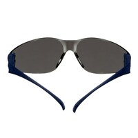 3M™ SecureFit™ 100 Schutzbrille, blaue Bügel, Antikratz-/Anti-Fog-Beschichtung, graue Scheibe, SF102AF-BLU-EU