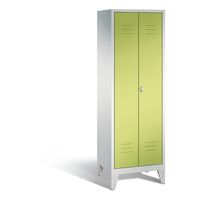 CLASSIC cloakroom locker with feet, doors close in the middle