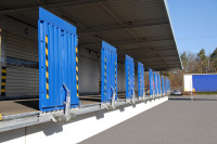Stahl-Federbr�cke station�r, lackiert - L�nge 2000 Breite 1750 Tragkraft 5000 kg/St�ck