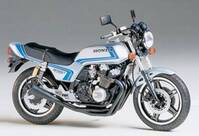 Tamiya 300014066 Honda CB 750F Custom Tuned Motorkerékpár építőkészlet 1:12