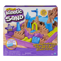 Kinetic Sand , Playset Regno di Sabbia, 1,13 kg di Sabbia Effetto Spiaggia, Formine e Accessori, Giochi Creativi per Bambini e Bambine, 3+ anni