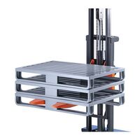 Sheet steel pallet with wide runners