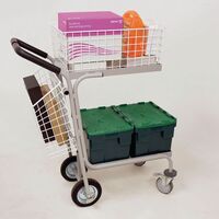 Large distribution trolley for baskets and boxes