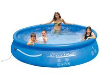 Zwembad plastic tuin Speedy pool, met een afmeting van 360 x 76 cm. Voorzien van een vernieuwde ingebouwde pomp, 12 Volt. Doordat de pomp in het Zwembad plastic tuin is ingebouwd, is het gebruik veel veiliger: nooit meer struikelen over losse slangen ! De pomp heeft een doorloopsnelheid van 1136 liter per uur. Het filter is zeer eenvoudig te vervangen. Het Zwembad plastic tuin is vervaardigd van drie–laags gerasterd PVC en is voorzien van een schroefventiel, om het bad gemakkelijk leeg te laten lopen. Vanaf 6 jaar.