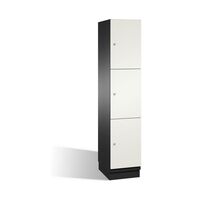 Cambio 3-fold compartment locker