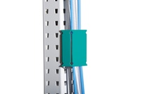 Kabelhalter für eine saubere Kabelführung entlang der Aufbausäule, in Wasserblau RAL 5021 | LMK1610.5021