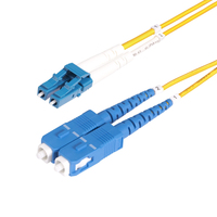 StarTech.com Cable de Fibra Óptica LC a SC (UPC) OS2 Monomodo 9/125µm 10G LSZH Dúplex de 10m - Low Insertion Loss - Resistente a Dobleces - Cable de Conexión de Parcheo LSZH