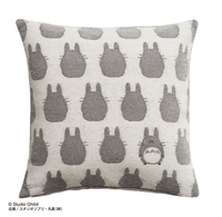 MON VOISIN TOTORO OREILLER SILHOUETTE TOTORO GRIS 45 X 45 CM