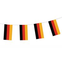 Flaggenkette, Papier 4 m "Deutschland" schwer entflammbar von PAPSTAR