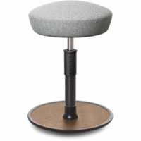 Sitz- Stehhocker Free Regular Hutsitz kvadrat Divina h.grau schw. /Natur