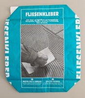 Fliesenkleber