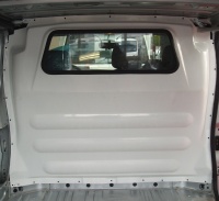 Trennwand mit Fenster für Opel Vivaro, Bj. 2001-2014, aus Polyester bei  Mercateo günstig kaufen