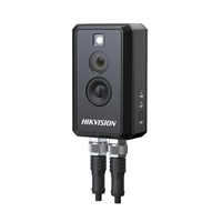 Hikvision Digital Technology DS-2TD3017T-3/V biztonsági kamera IP biztonsági kamera Szabadtéri Kocka 1600 x 1200 pixelek Plafon/fal