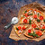 Relaxdays Pizzaschneider 2er Set, Pizzaroller Edelstahl, gummierter Griff, für alle Teige, Pizzamesser, silber/anthrazit