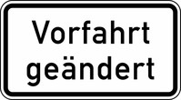 Verkehrszeichen VZ 1008-30 Vorfahrt geändert, 231 x 420, 2mm flach, RA 1