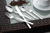 30-teiliges Besteck BETTINA aus Edelstahl 18/10, hochglanz-poliert. Messer aus