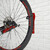 Relaxdays Fahrrad Wandhalterung, 2er Set, Fahrradaufhängung bis 25 kg, vertikal, Wand Fahrradhalter Garage, Stahl, rot