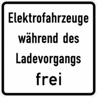 Elektrofahrzeugzeichen - Elektrofahrzeuge während des Ladevorgangs frei, Text