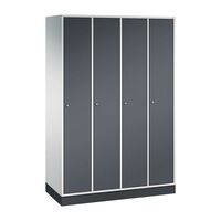 Intro clothes locker